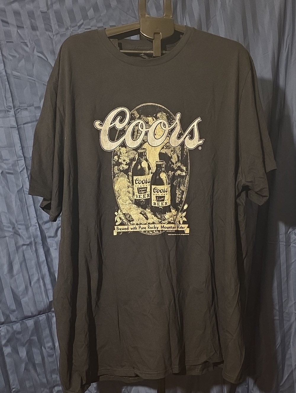 Men's Graphic T-Shirt in Charcoal Gray